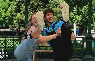 De Donderdagen | Circus- en straattheater | Keeping Company speelt Jitter
