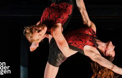 De Donderdagen | Circus- en straattheater | Bencha Theater speelt Vertical Walldance