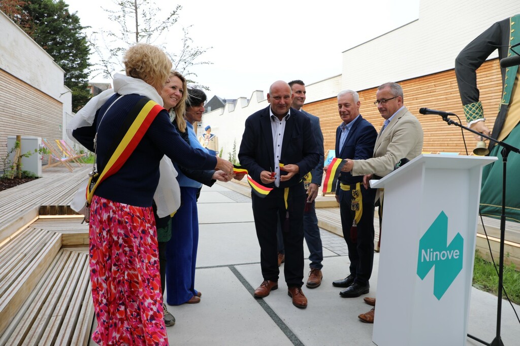 Opening Beversteeg Ninove