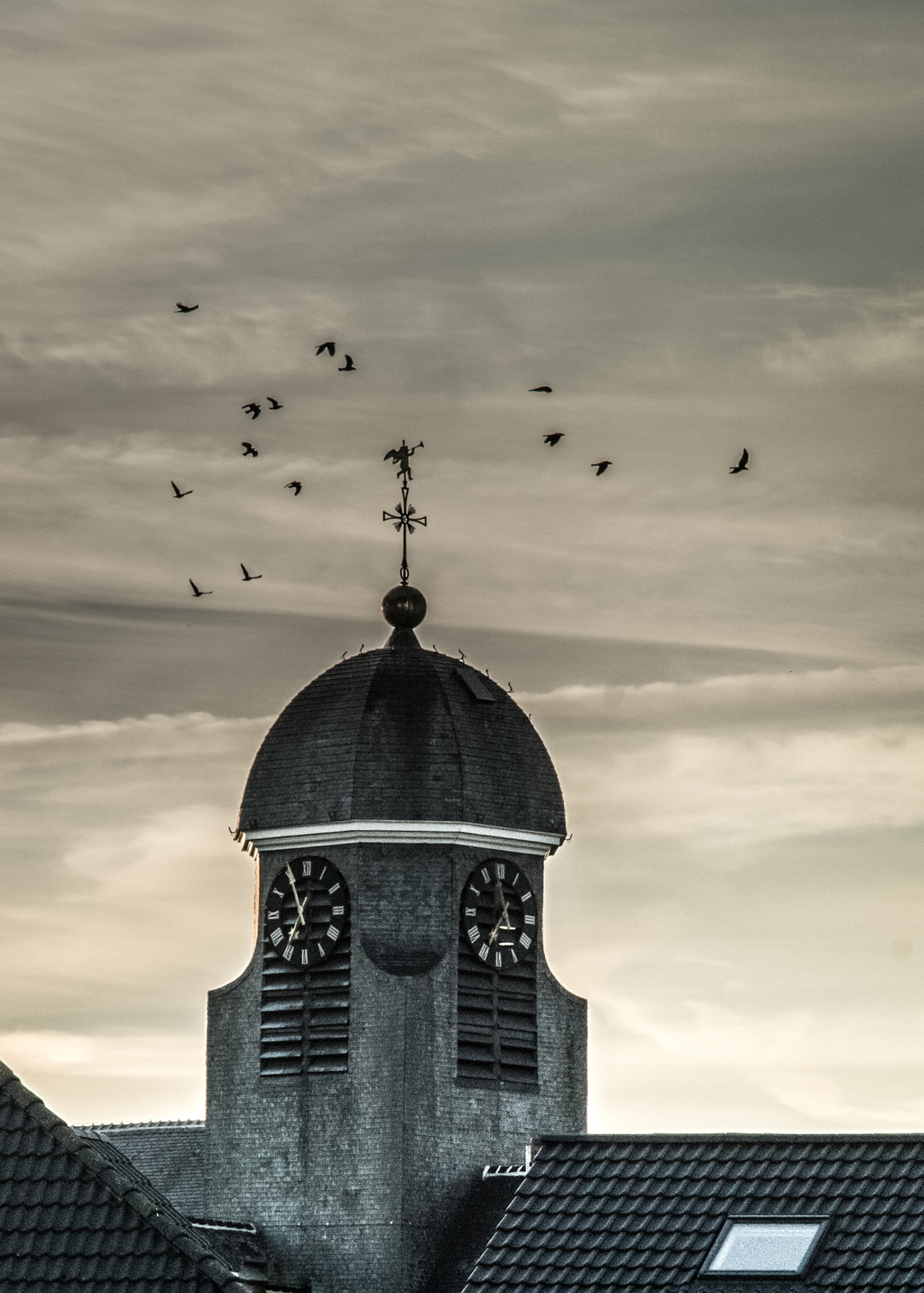 Meerbeke, kerktoren, gouden uur